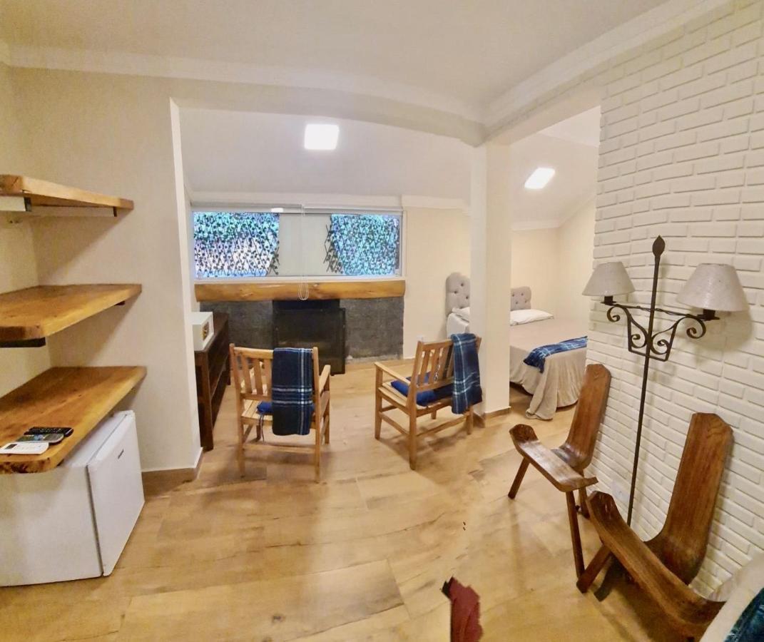 Pousada Casa Mantiqueira - Proxima Ao Capivari E Opcoes De Hidromassagem Campos do Jordao Ngoại thất bức ảnh